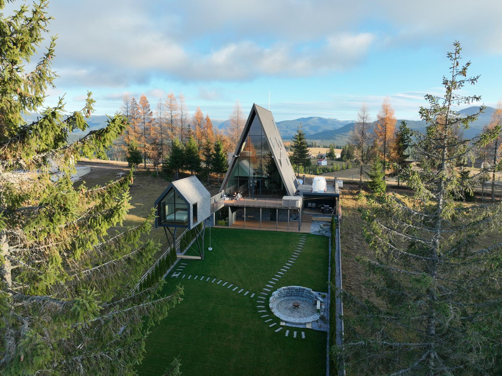 TwoTop Infiniteview Cabana